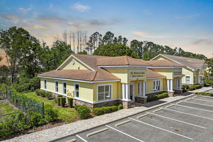 More Photos Of 934 Cypress Village Blvd, Sun City Center Office For Sale