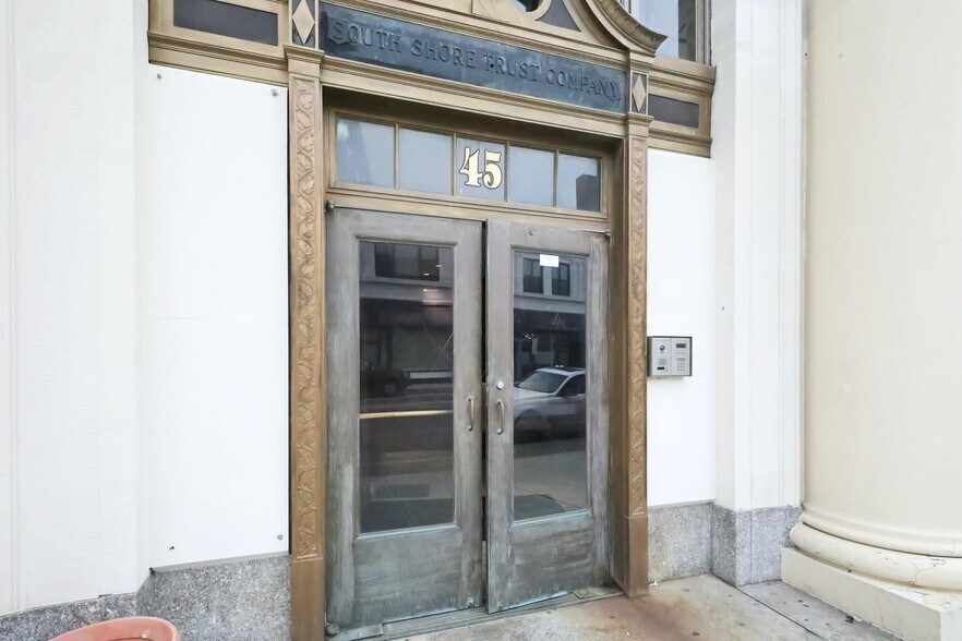 More Photos Of 45 N Village Ave, Rockville Centre Office For Sale