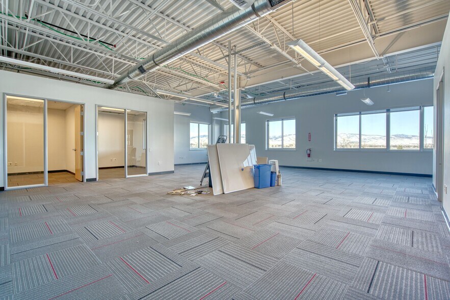 More Photos Of 6333 Dry Creek Pky, Niwot Industrial For Sale