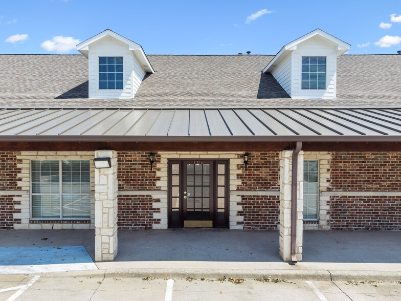 Primary Photo Of 6300 Stonewood Dr, Plano Medical For Sale