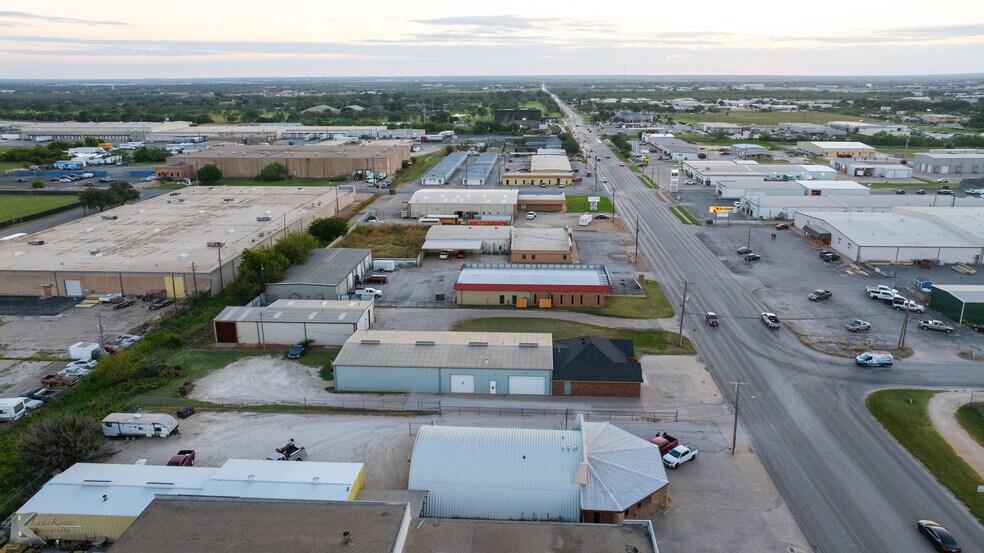 More Photos Of 2150 Industrial Blvd, Abilene Office For Sale