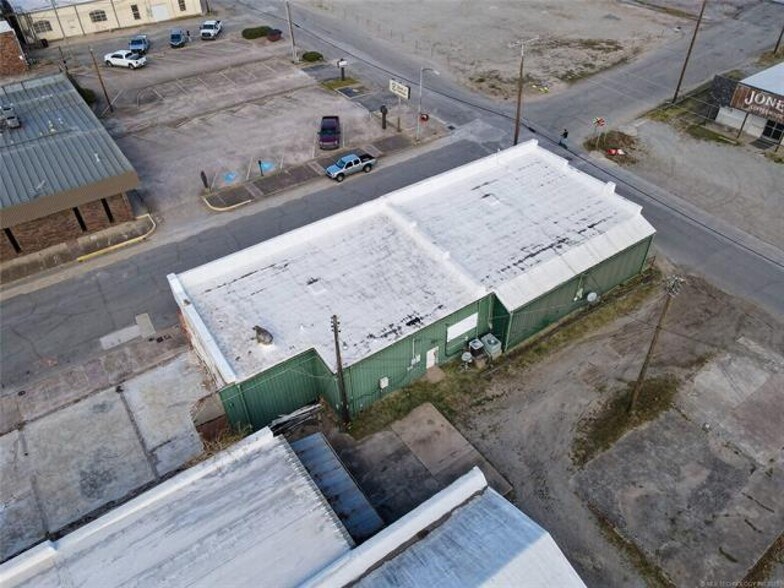 More Photos Of 37-45 E Foley St, Eufaula Storefront For Sale