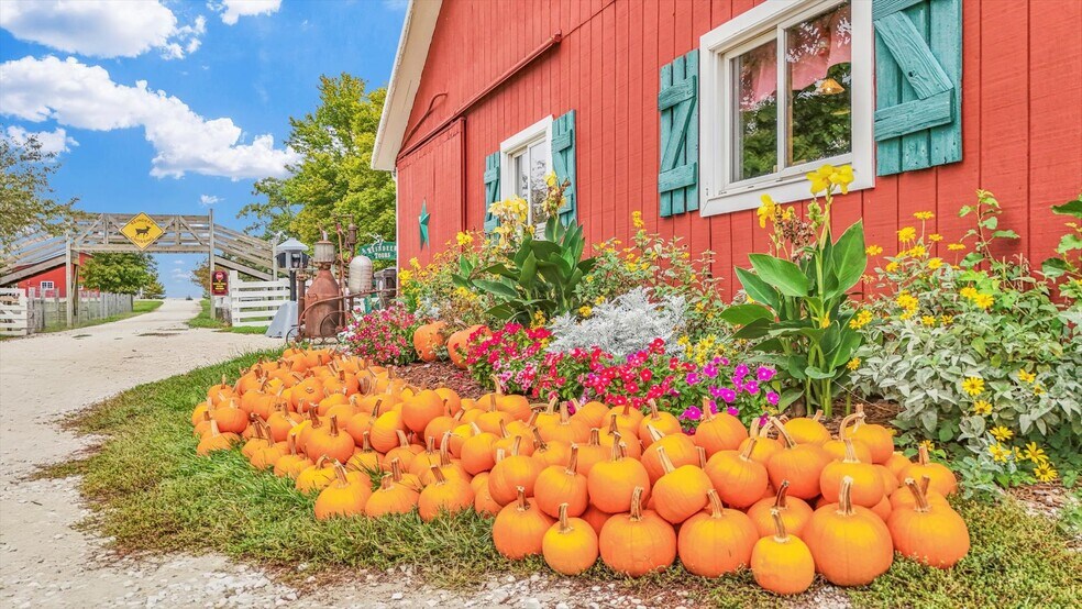 More Photos Of 1356 County Road 2900 N, Rantoul Specialty For Sale