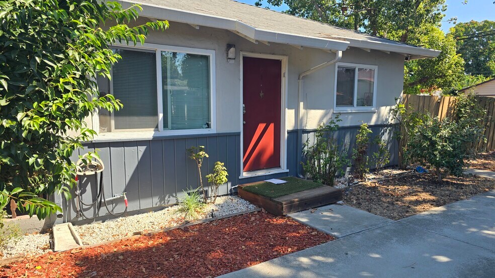 More Photos Of 236 Higdon Ave, Mountain View Apartments For Sale