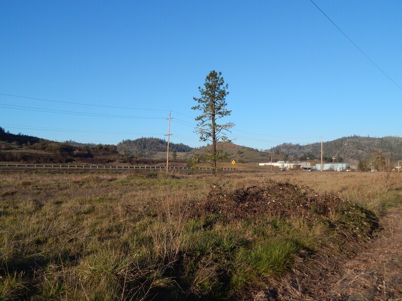 More Photos Of 0 NE Douglas Avenue, Roseburg Land For Sale