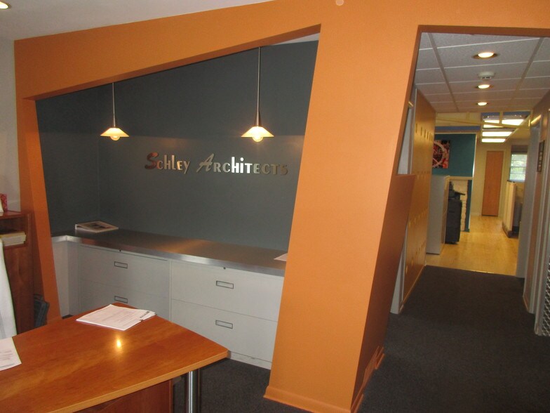 More Photos Of 4200 S 9th St, Kalamazoo Office Residential For Lease