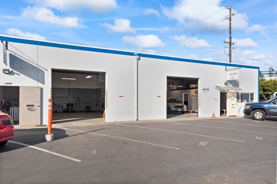 More Photos Of 1250 Norman Ave, Santa Clara Service For Sale