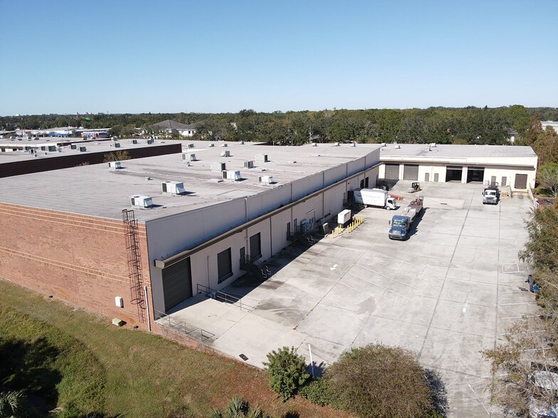 More Photos Of 2335 Commerce Point Dr, Lakeland Unknown For Lease