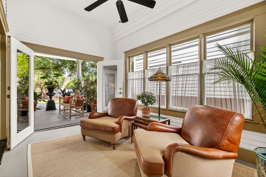 More Photos Of 107 E 35th St, Savannah Office For Sale