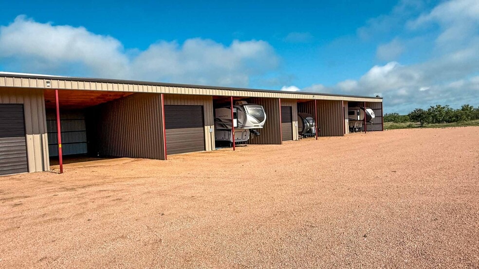 More Photos Of 1432 FM 1929, Voss Trailer Camper Park For Sale