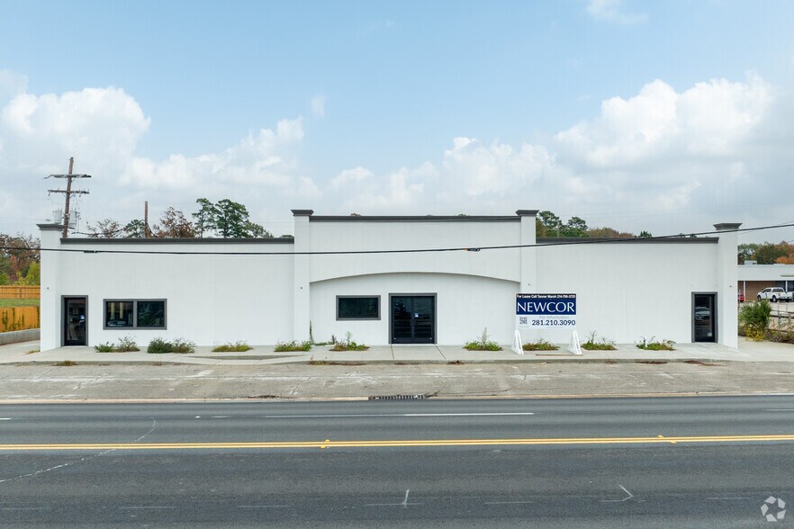 More Photos Of 2004 N Frazier St, Conroe Theater Concert Hall For Lease