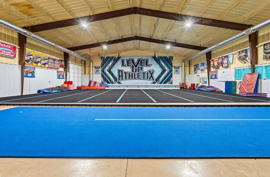 More Photos Of 22339 Rockwell Ave, Blanchard Warehouse For Sale