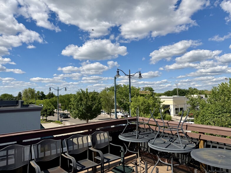 More Photos Of 2515 Far Hills Ave, Oakwood Restaurant For Lease