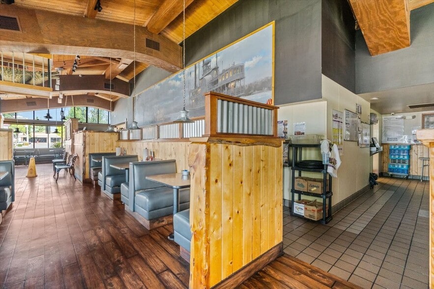 More Photos Of 2673 Mount Vernon Ave, Bakersfield Restaurant For Sale