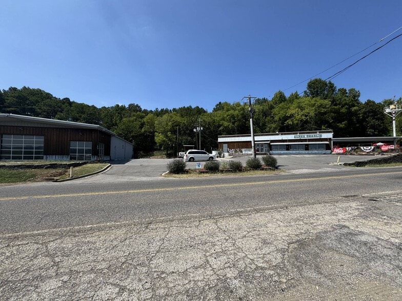 More Photos Of 4800 E Lake Blvd, Birmingham Service For Lease