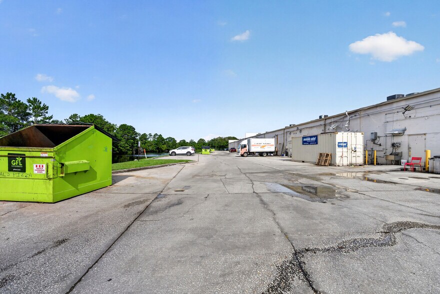 More Photos Of 14286 Beach Blvd, Jacksonville Beach General Retail For Sale