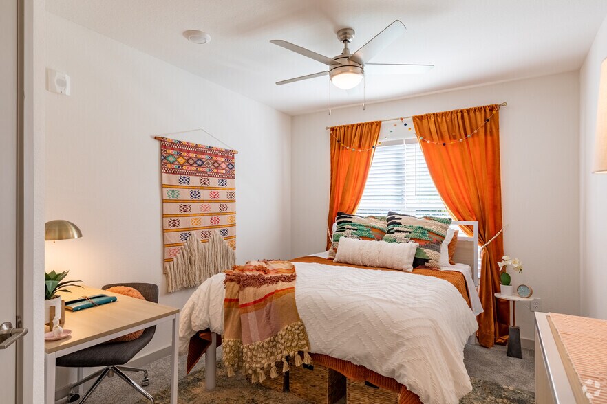More Photos Of 894 Tiger Blvd, Clemson Apartments For Lease