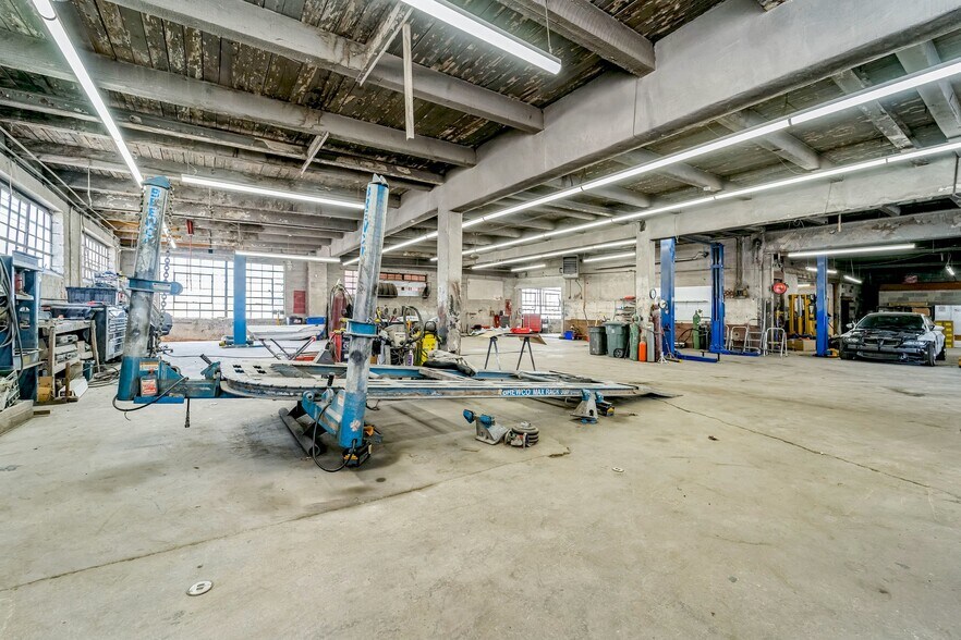More Photos Of 4423 Belair Rd, Baltimore Auto Repair For Sale