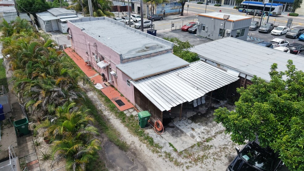 More Photos Of 821 SW 31st Ct, Miami Apartments For Sale