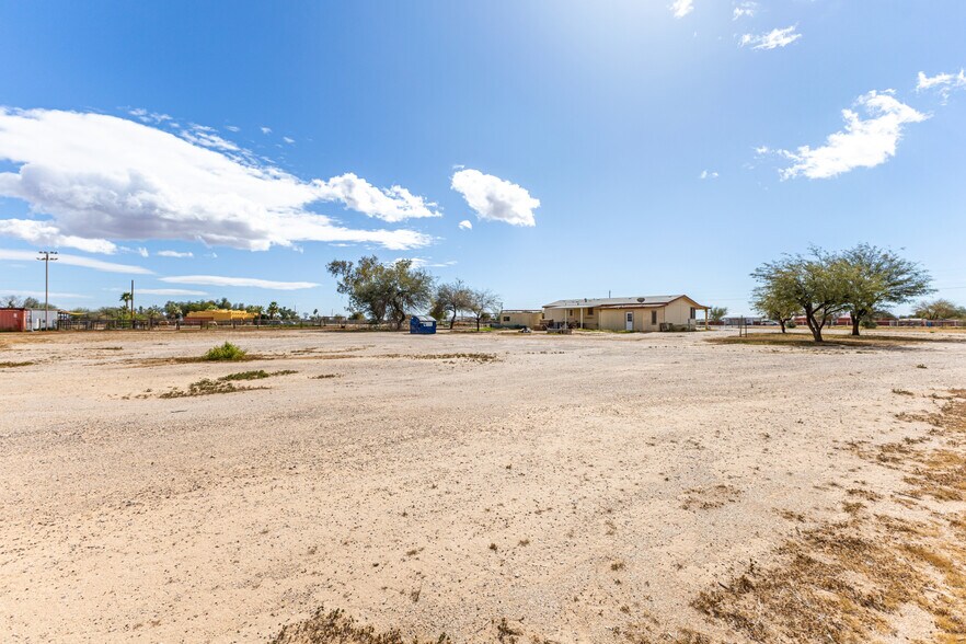 More Photos Of 50150 W Julie Ln, Maricopa Warehouse For Sale