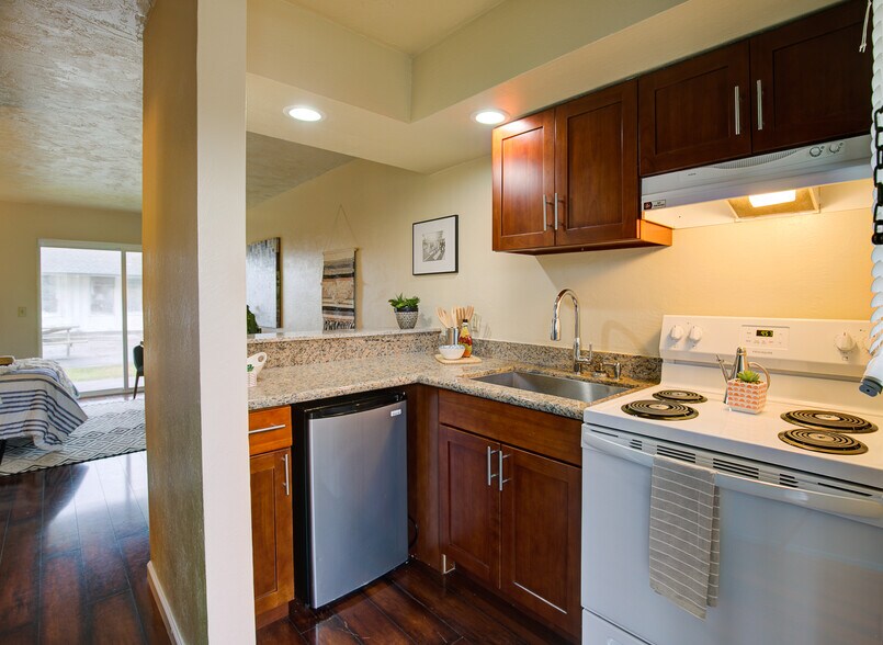 More Photos Of 1031 Discovery Ave SE, Ocean Shores Apartments For Sale