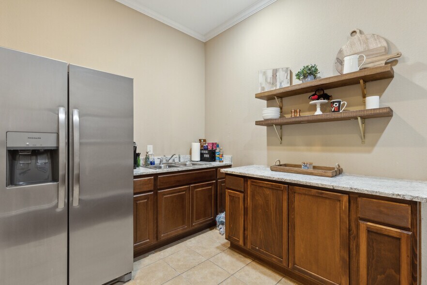 More Photos Of 4686 Mcdermott Rd, Plano Medical For Sale