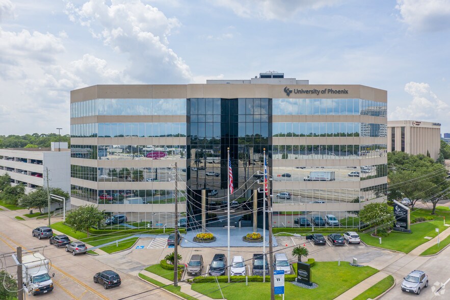 More Photos Of 11451 Katy Fwy, Houston Office For Lease