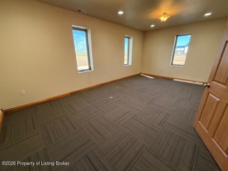 More Photos Of 3805-129f Southwest Ave, Belfield Flex For Lease