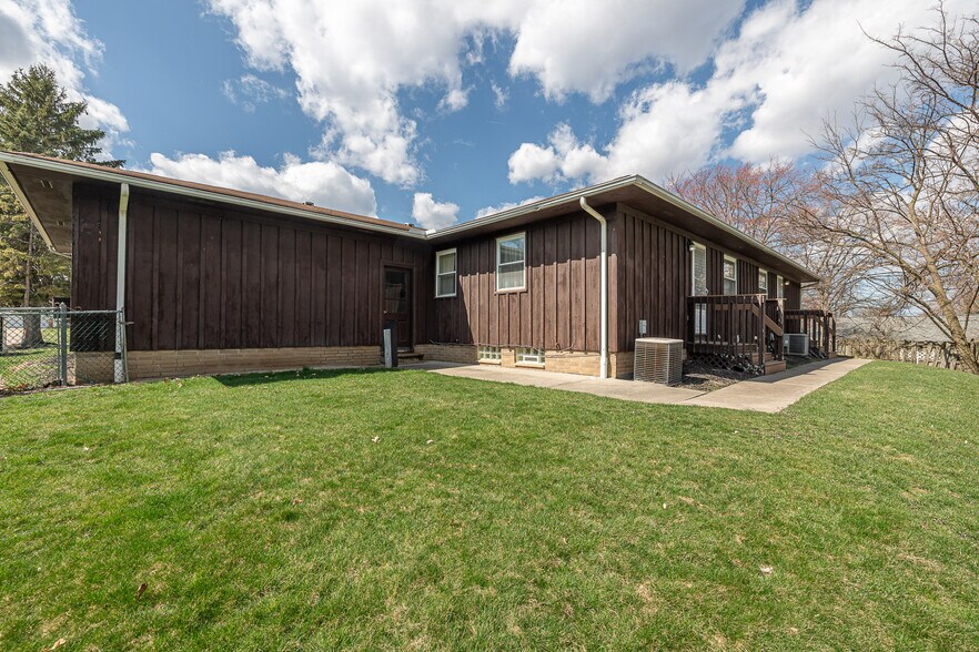 More Photos Of 7997 Wesley Dr, Strongsville Apartments For Sale