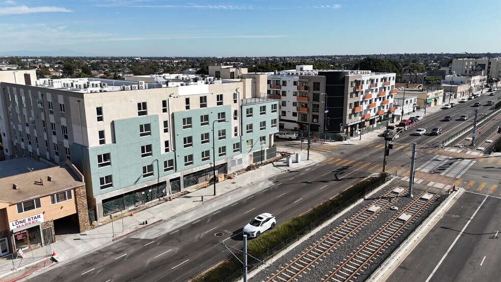 More Photos Of 5144 Crenshaw Blvd, Los Angeles Apartments For Lease