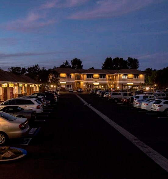 More Photos Of 1321-1345 E Thousand Oaks Blvd, Thousand Oaks Unknown For Lease