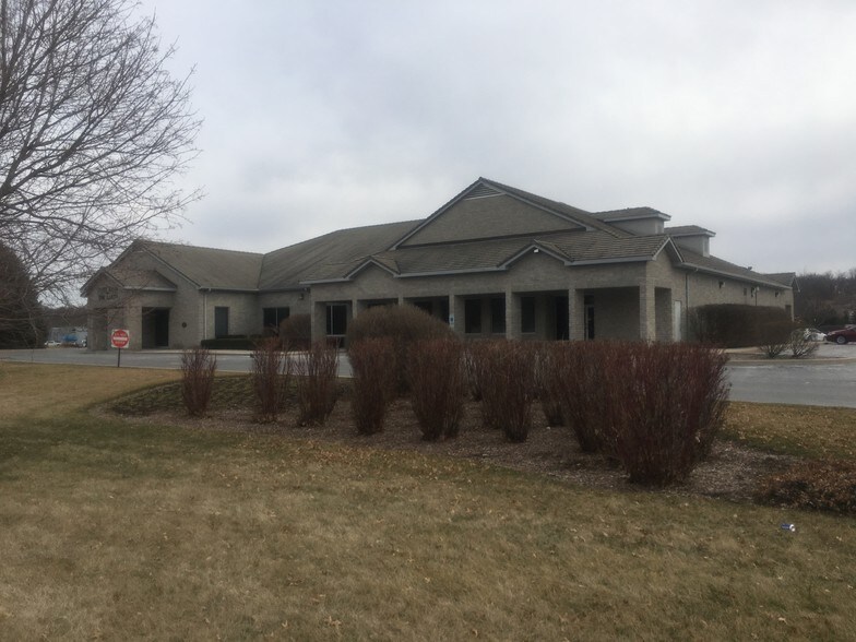 More Photos Of 1906 Holian Dr, Spring Grove Storefront Retail Office For Lease