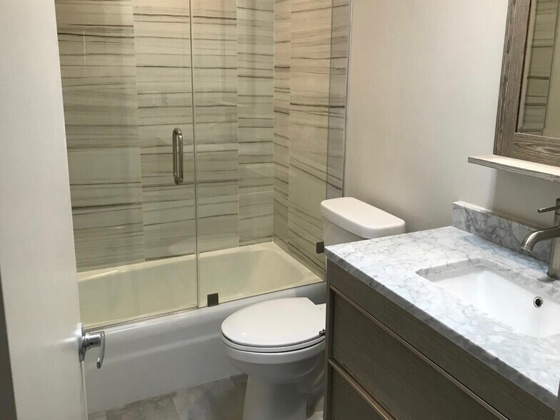 More Photos Of 1015 3rd St, Santa Monica Apartments For Sale