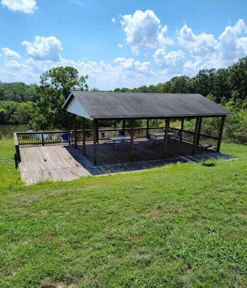 More Photos Of Lake Road 254-15, Wheatland Hotel For Sale