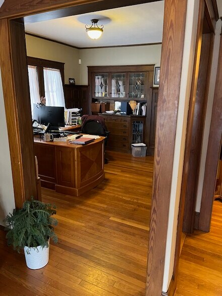 More Photos Of 388 Nashua St, Milford Specialty For Lease
