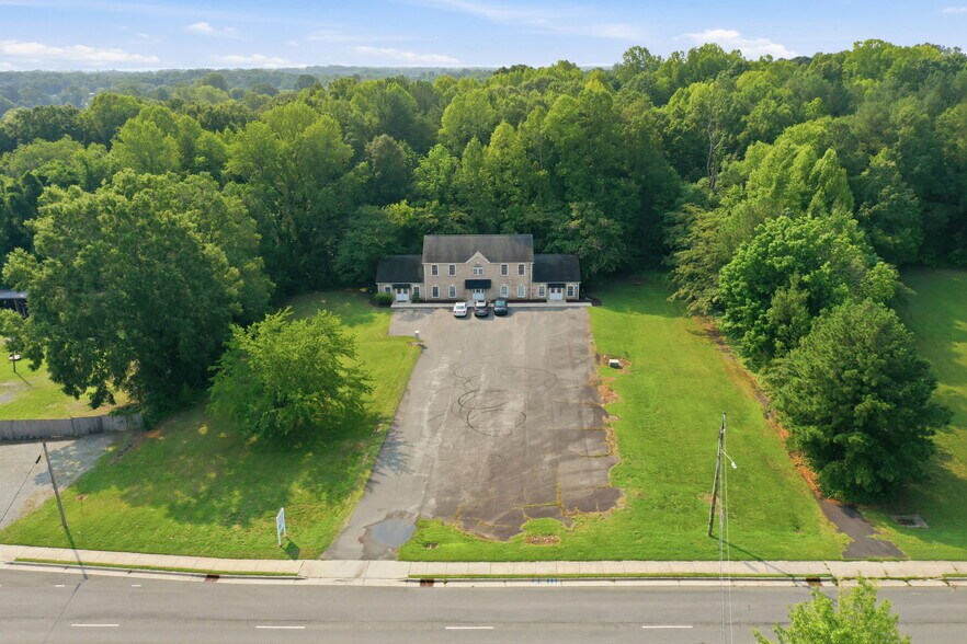 More Photos Of 1708 S Mebane St, Burlington Office For Sale