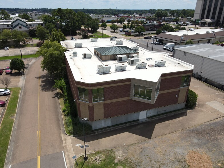 More Photos Of 127 Dyess Rd, Ridgeland Freestanding For Sale