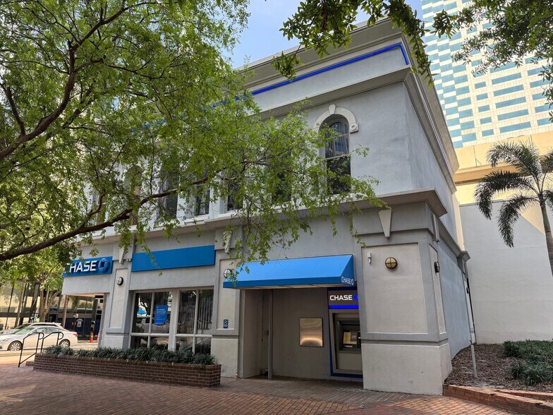 More Photos Of 300 N Franklin St, Tampa Office For Lease