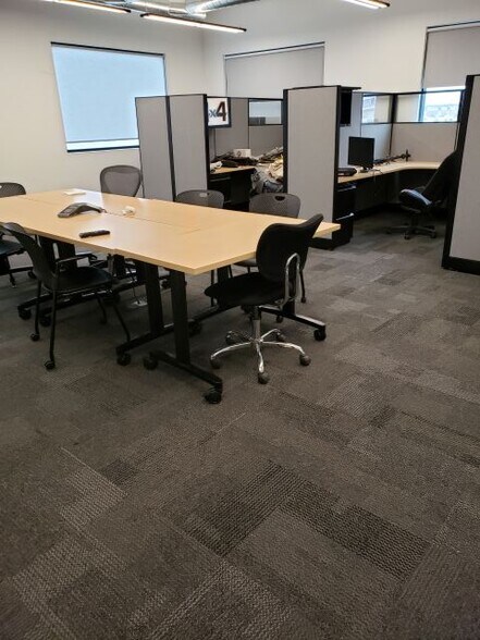 More Photos Of 5544 W 2400 S, West Valley City Showroom For Lease