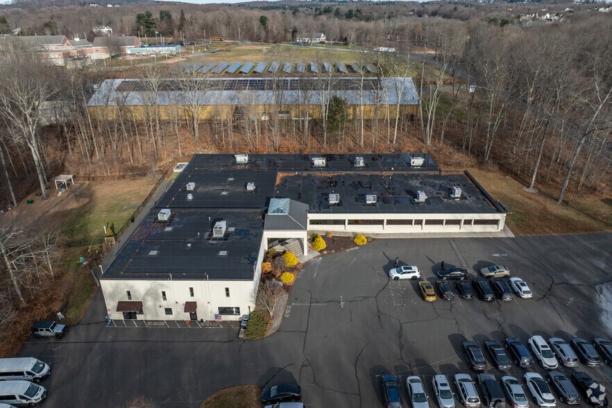 More Photos Of 984 Southford Rd, Middlebury Office For Lease