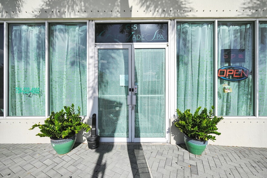 More Photos Of 2301 Wilton Dr, Wilton Manors Apartments For Sale