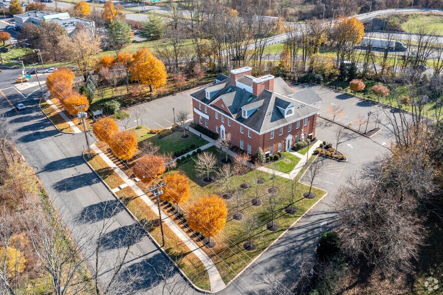 More Photos Of 178 Center St, Clinton Township Medical For Lease