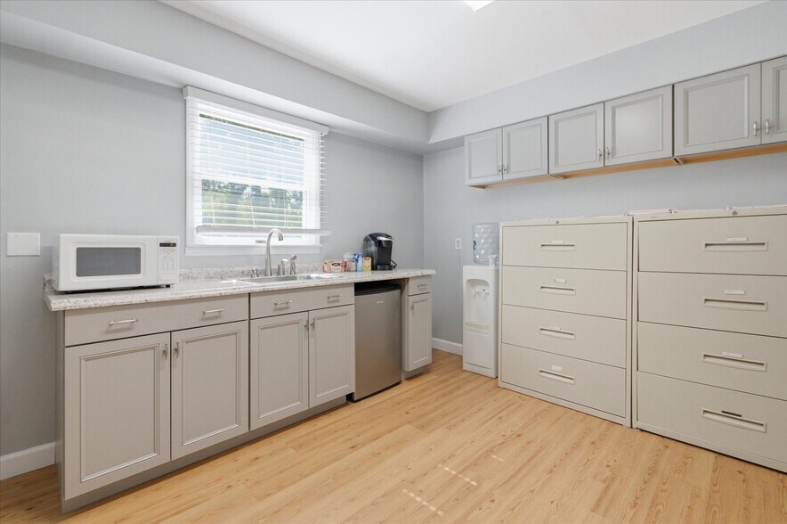 More Photos Of 198 Terry Rd, Smithtown Office For Sale