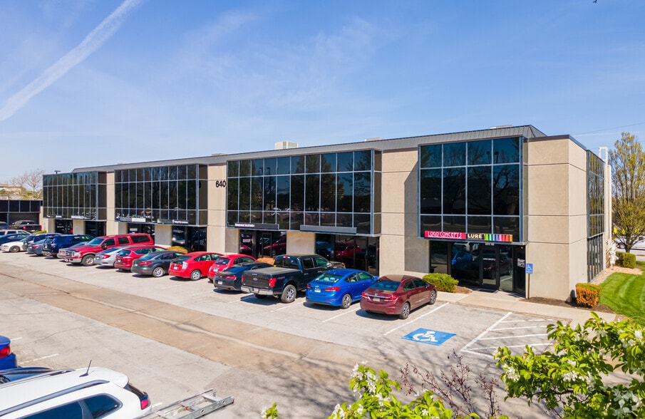 More Photos Of 6400 W 110th St, Overland Park Unknown For Lease