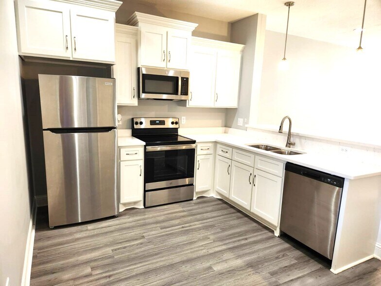 More Photos Of 602 Penn St, Lake Charles Apartments For Sale