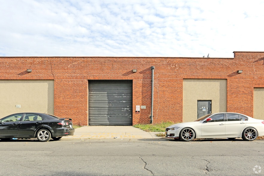 More Photos Of 12-01 34th Ave, Long Island City Warehouse For Lease