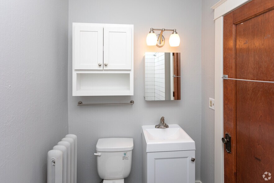 More Photos Of 117-127 W Grant St, Minneapolis Apartments For Lease
