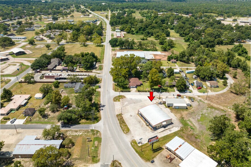 More Photos Of 714 N Main St, Sweeny Restaurant For Sale