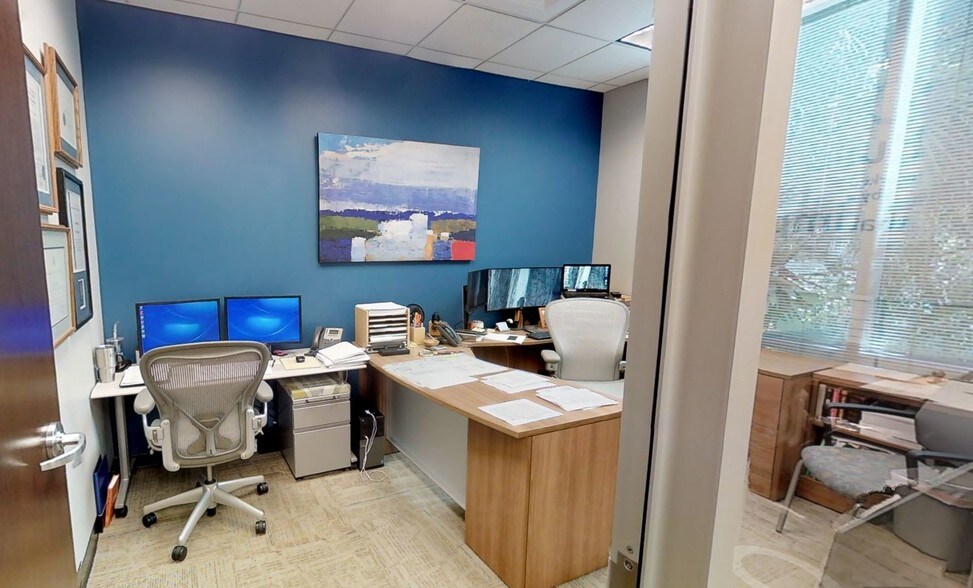 More Photos Of 5080 W Newberry Rd, Gainesville Bank For Sale