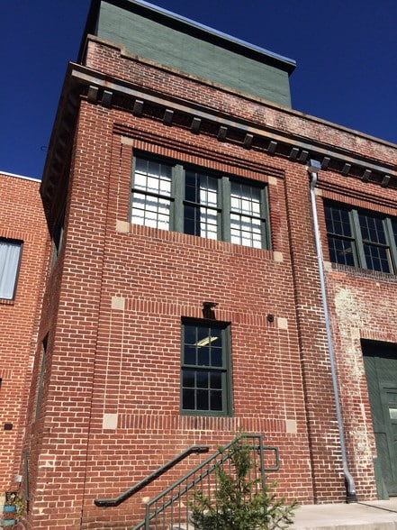 More Photos Of 315 Albemarle Ave SE, Roanoke Industrial For Lease